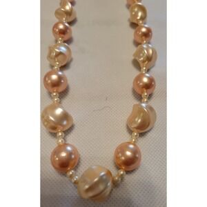JAPAN VINTAGE Pearl Necklace Peach Faux‎ Baroque Style Costume Jewelry Elegant